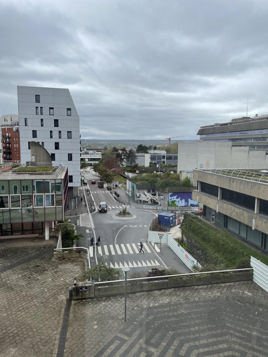 
                                                Location
                                                 Grand Studio NEUF à Cergy préfecture