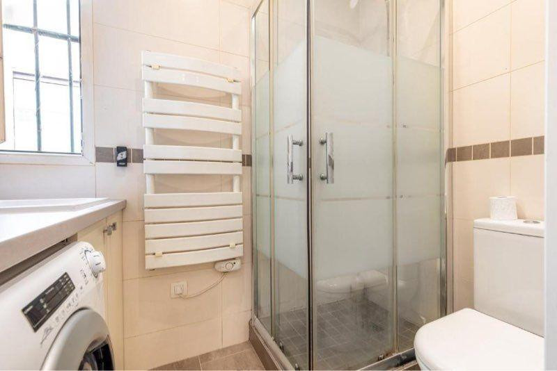 
                                                Location
                                                 Grand studio Paris 14e, Porte d’Orléans