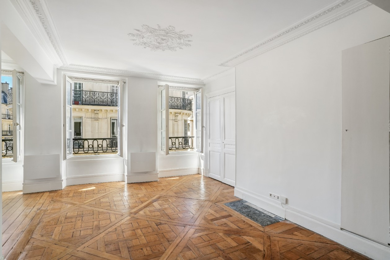 
                                                Vente
                                                 GRAND STUDIO - Quartier Opéra - Paris 2ème