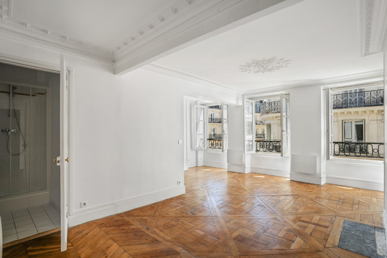 
                                                Vente
                                                 GRAND STUDIO - Quartier Opéra - Paris 2ème