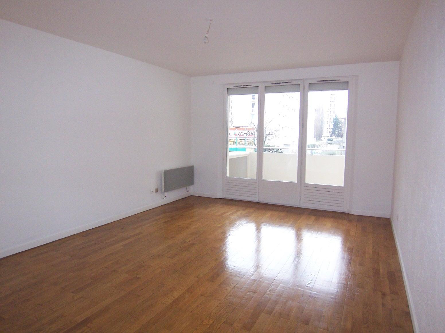 
                                                Location
                                                 Grand T 2 proche TASSIN