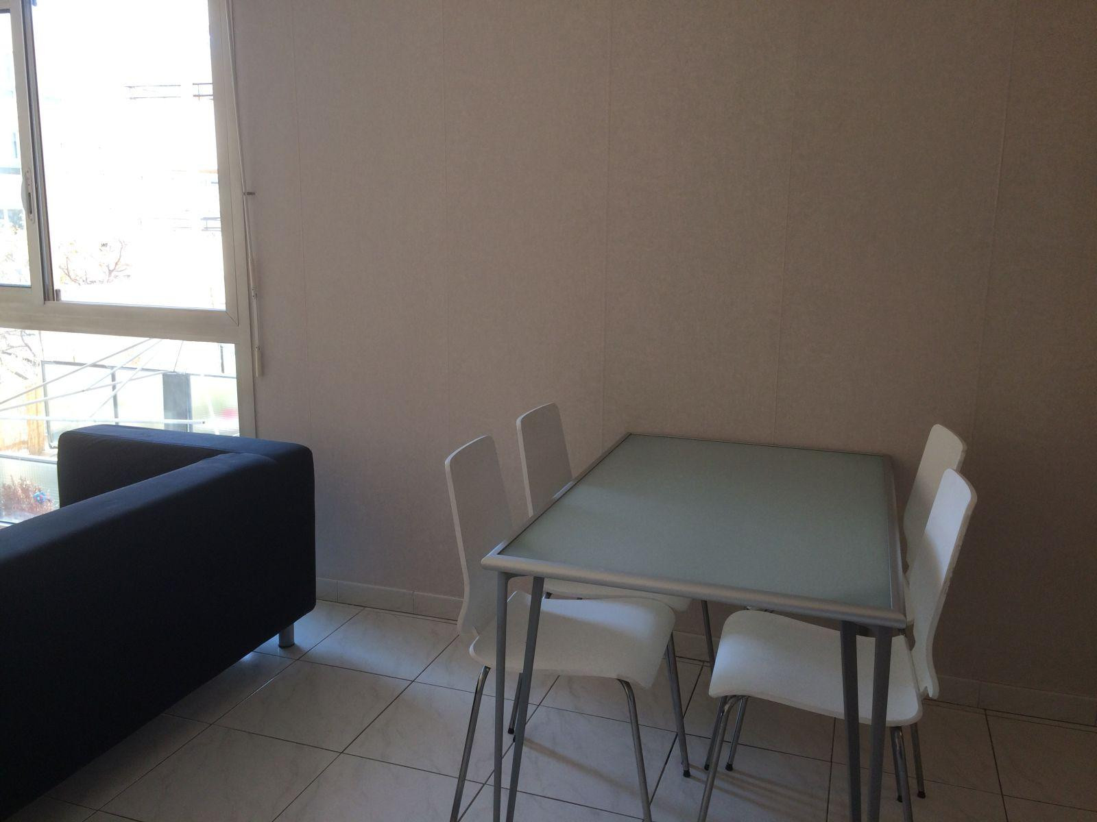 
                                                Location
                                                 Grand T1 equipé