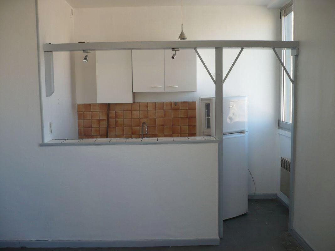 
                                                Location
                                                 Grand T1 meublé 30m² place Castellane
