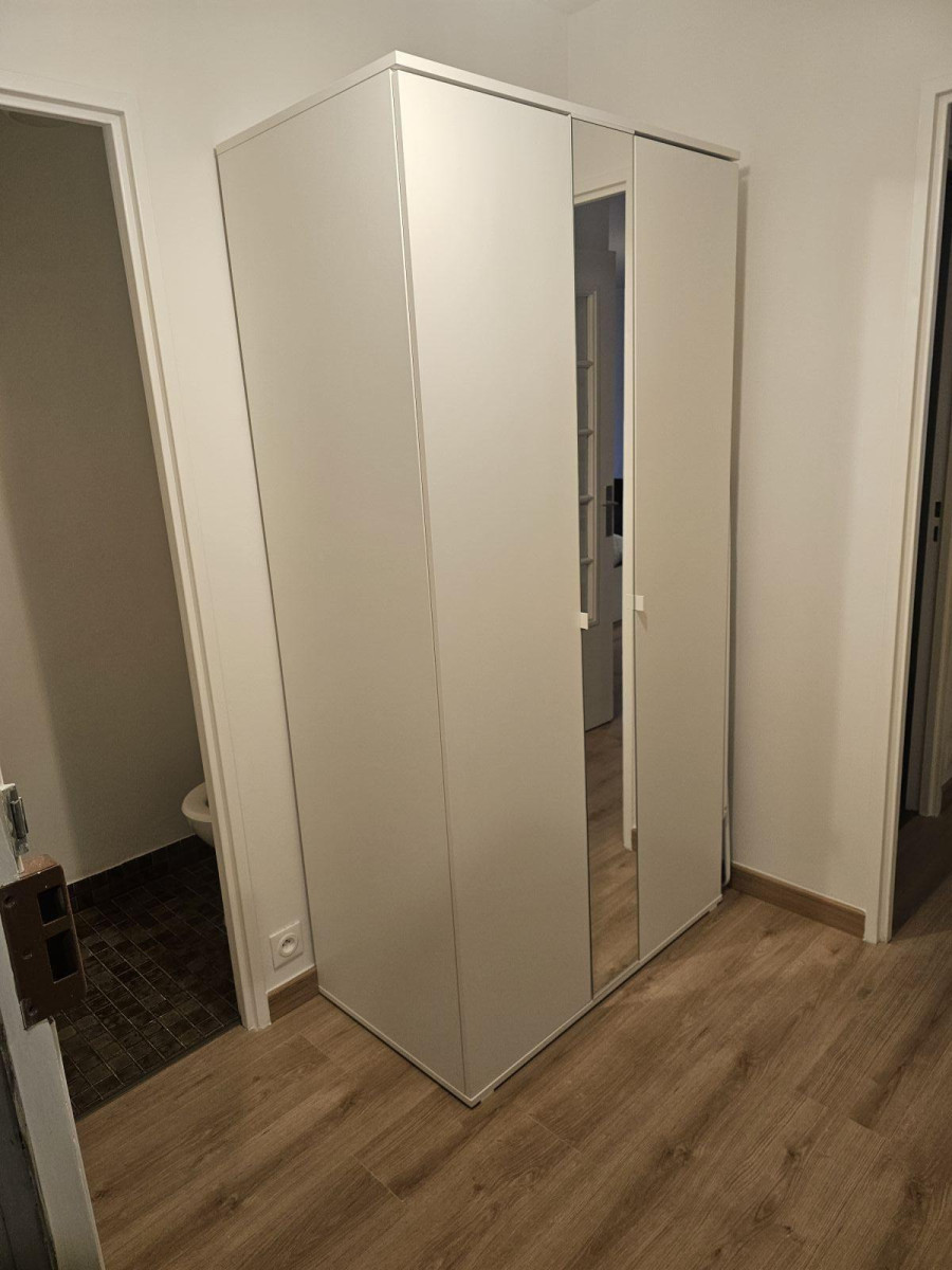 
                                                Location
                                                 Grand T1 meublé lumineux neuf 38M² hyper centre