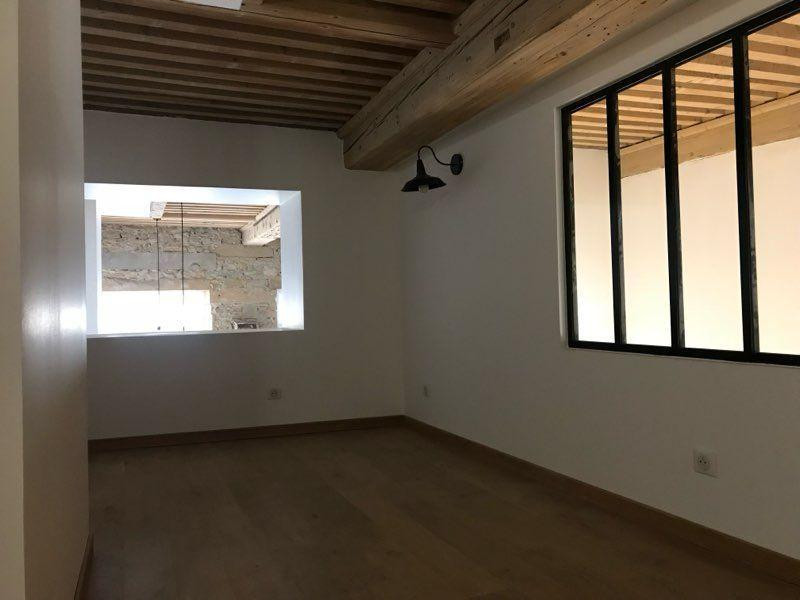 
                                                Location
                                                 Grand T2 60m² au calme