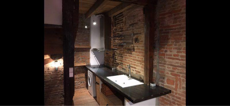 
                                                Location
                                                 Grand T2 70 m² proche Bourse et Dorade