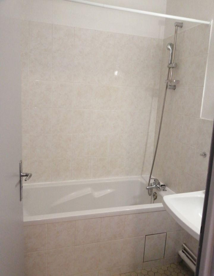 
                                                Location
                                                 Grand T2 à Courbevoie