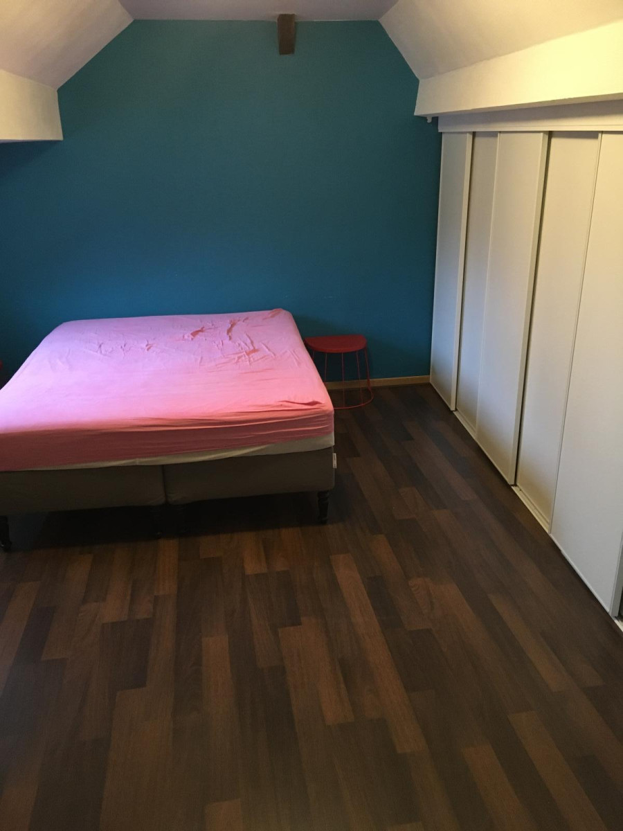 
                                                Location
                                                 Grand T2 atypique meublé