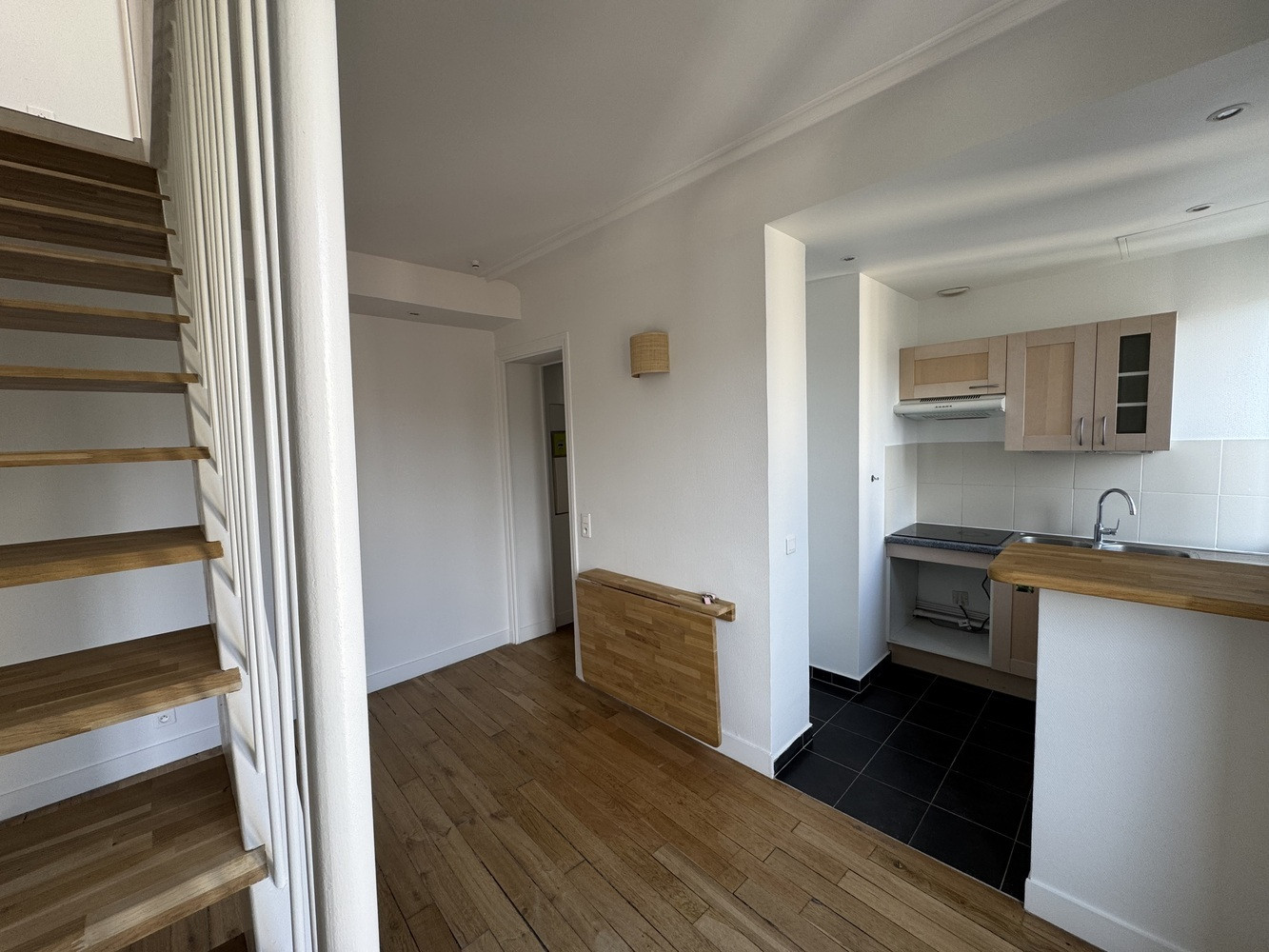 
                                                Location
                                                 Grand T2 avec Espace Nuit et 2 salles de bain