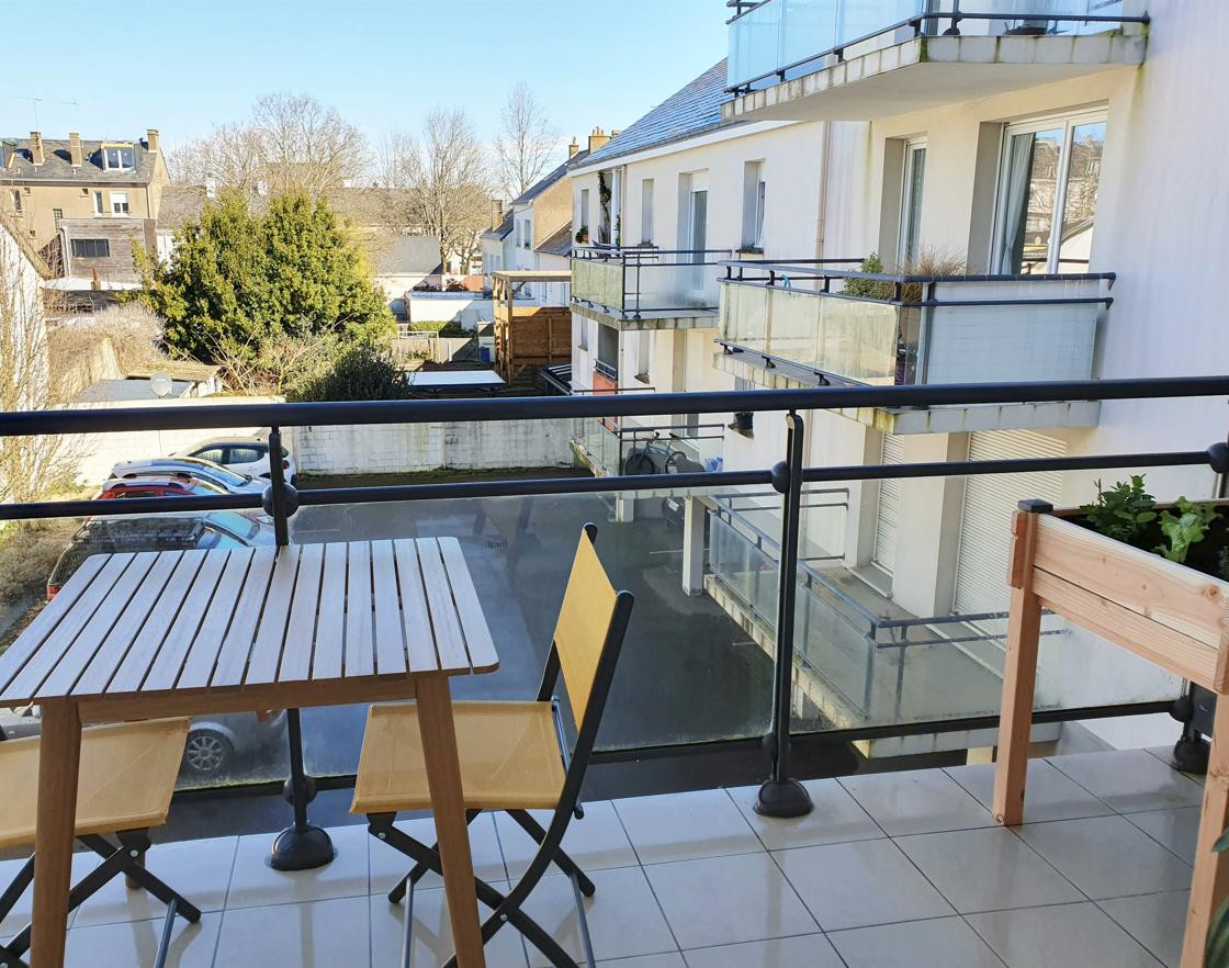 
                                                Location
                                                 Grand T2 de 47 m2 meublé récent,terrasse, au calme