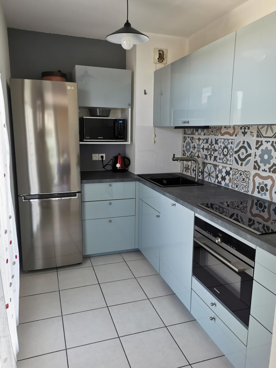 
                                                Location
                                                 Grand T2 de 47 m2 meublé récent,terrasse, au calme