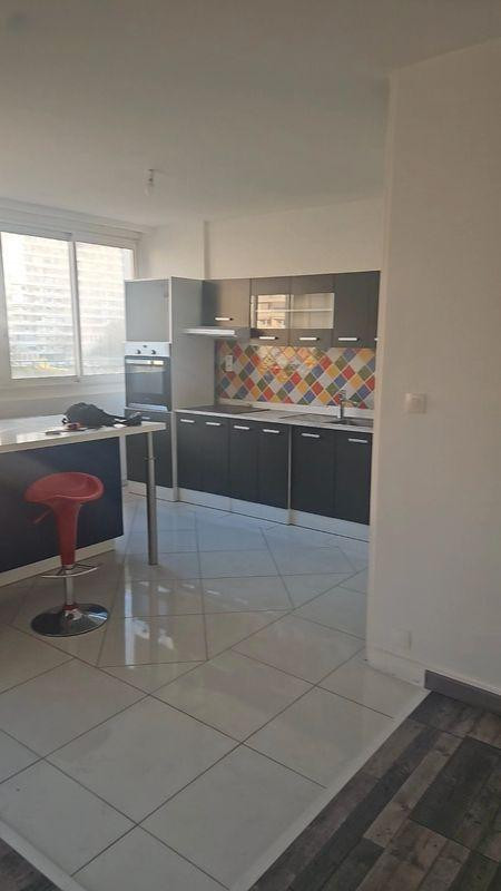 
                                                Location
                                                 Grand t2 de 60m²