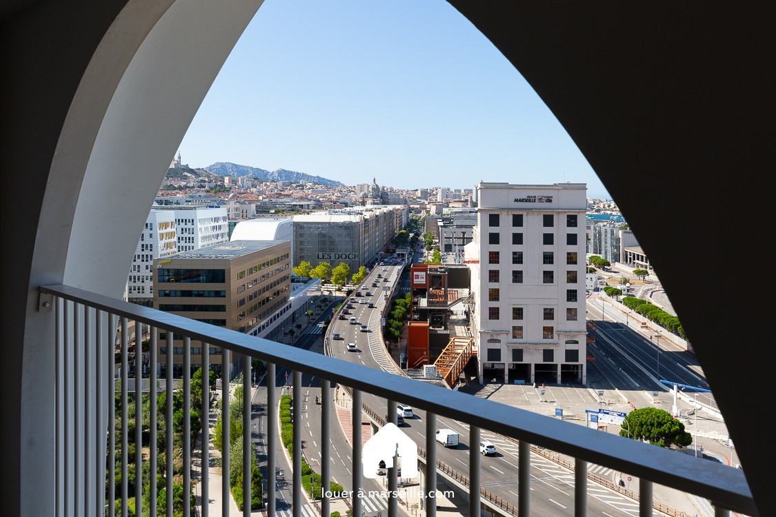 
                                                Location
                                                 Grand T2 de standing meuble