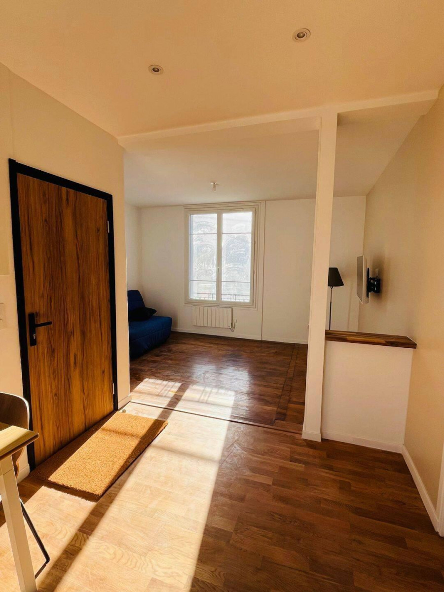
                                                Location
                                                 Grand T2 meublé neuf avec jardin partagé