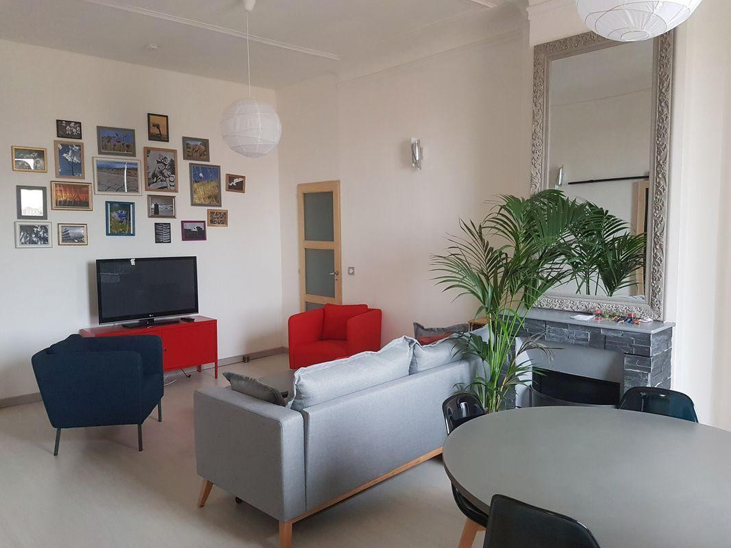 
                                                Location
                                                 Grand T2 meublé – Vue Vieux Port