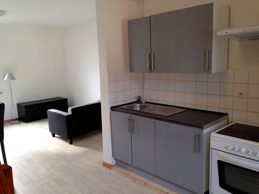 
                                                Location
                                                 Grand T2 proche Marbrerie