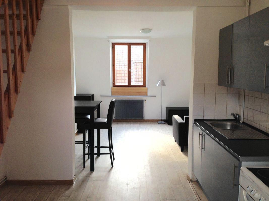 
                                                Location
                                                 Grand T2 proche marbrerie