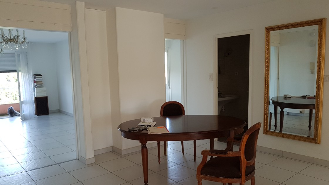 
                                                Location
                                                 GRAND T3  DE 107M²