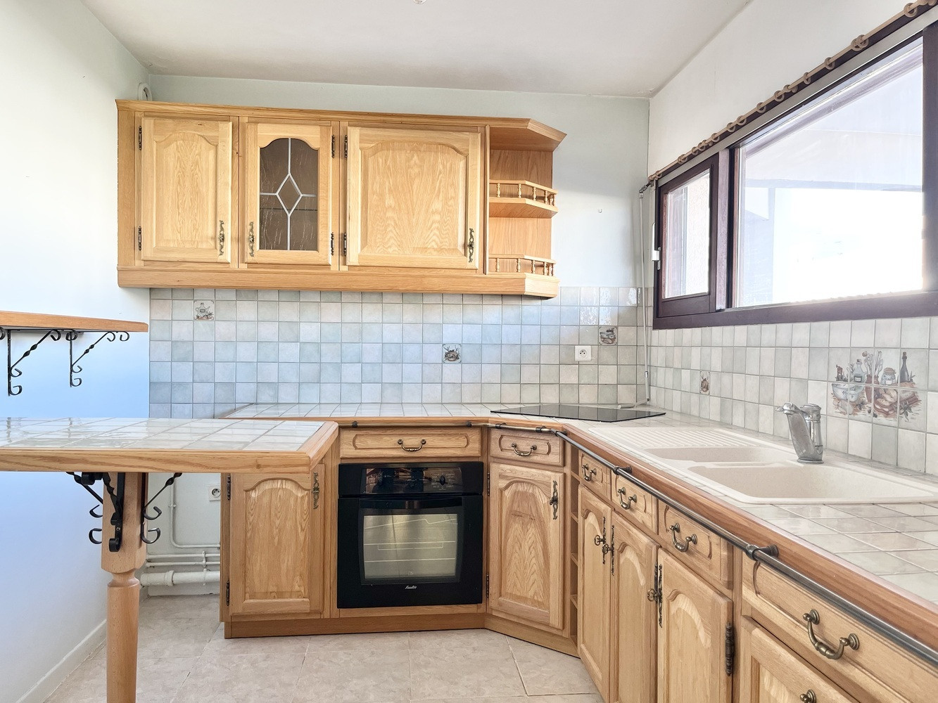 
                                                Location
                                                 Grand T3 de 77 m² parking & balcon Guyancourt