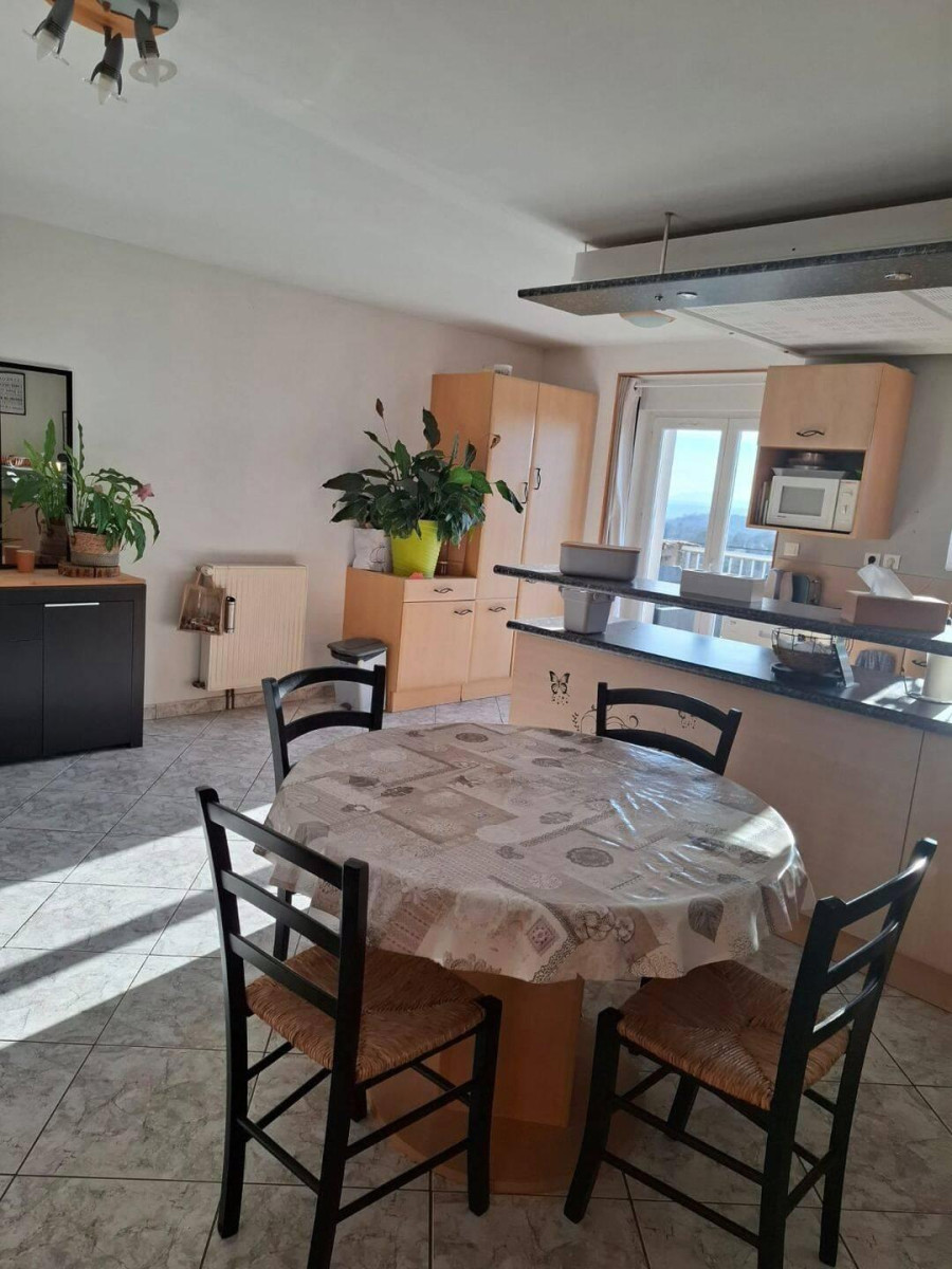 
                                                Location
                                                 Grand T3 indépendant 94 m² – Centre Montfaucon