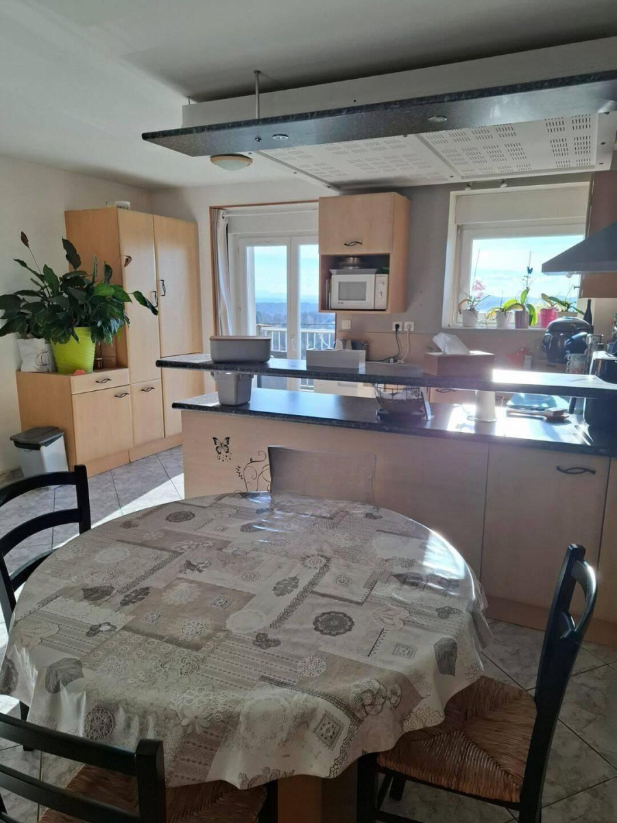 
                                                Location
                                                 Grand T3 indépendant 94 m² – Centre Montfaucon