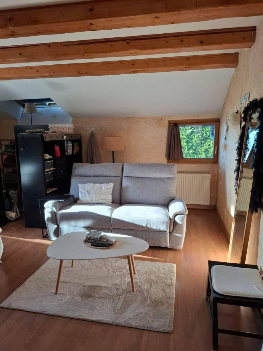 
                                                Location
                                                 Grand T3 indépendant 94 m² – Centre Montfaucon
