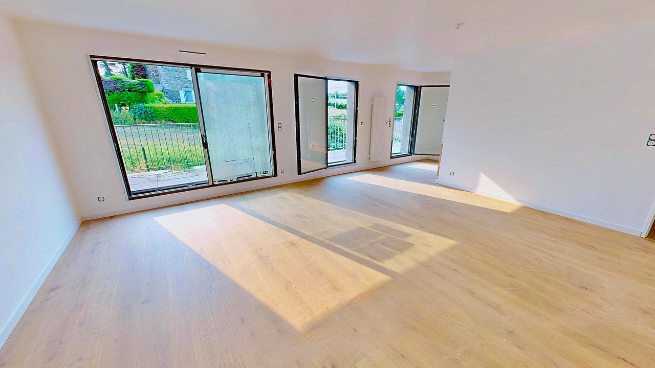 
                                                Vente
                                                 Grand T4 de 97 m² avec terrasse - Port