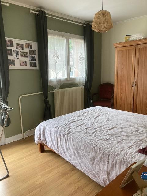 
                                                Colocation
                                                 Grande chambre dans une maison  ensoleillée