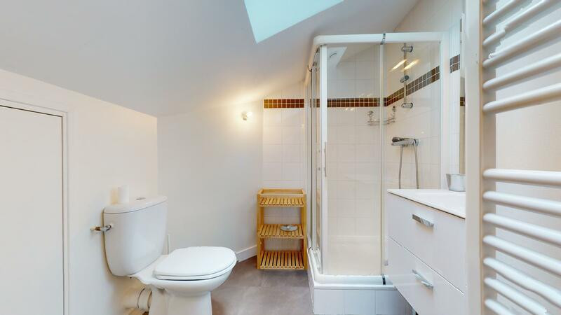 
                                                Colocation
                                                 Grande chambre en colocation 16m2