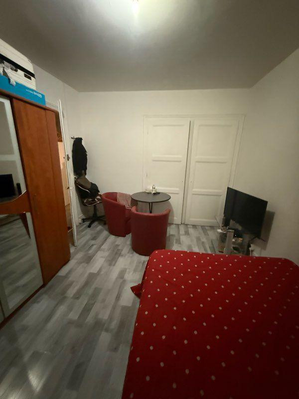 
                                                Colocation
                                                 Grande chambre en location meublée 18m²