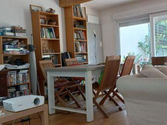
                                                Colocation
                                                 Grande chambre meublée 25m² dans maison en coloc