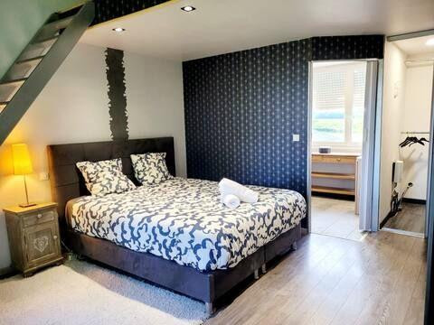 
                                                Location
                                                 Grande maison familiale