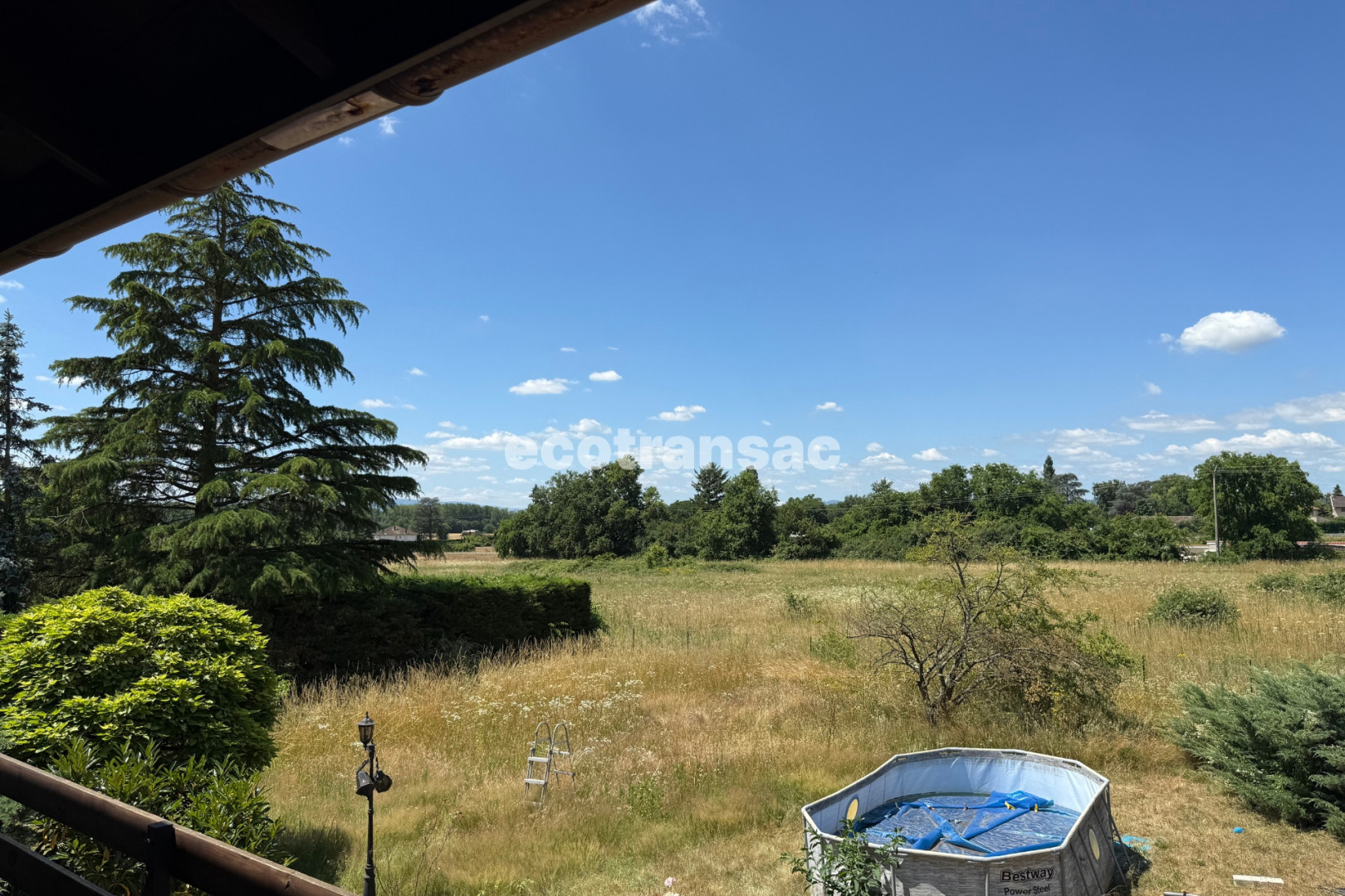 
                                                Vente
                                                 Maison de 91m2 habitables, terrain de 1573m2