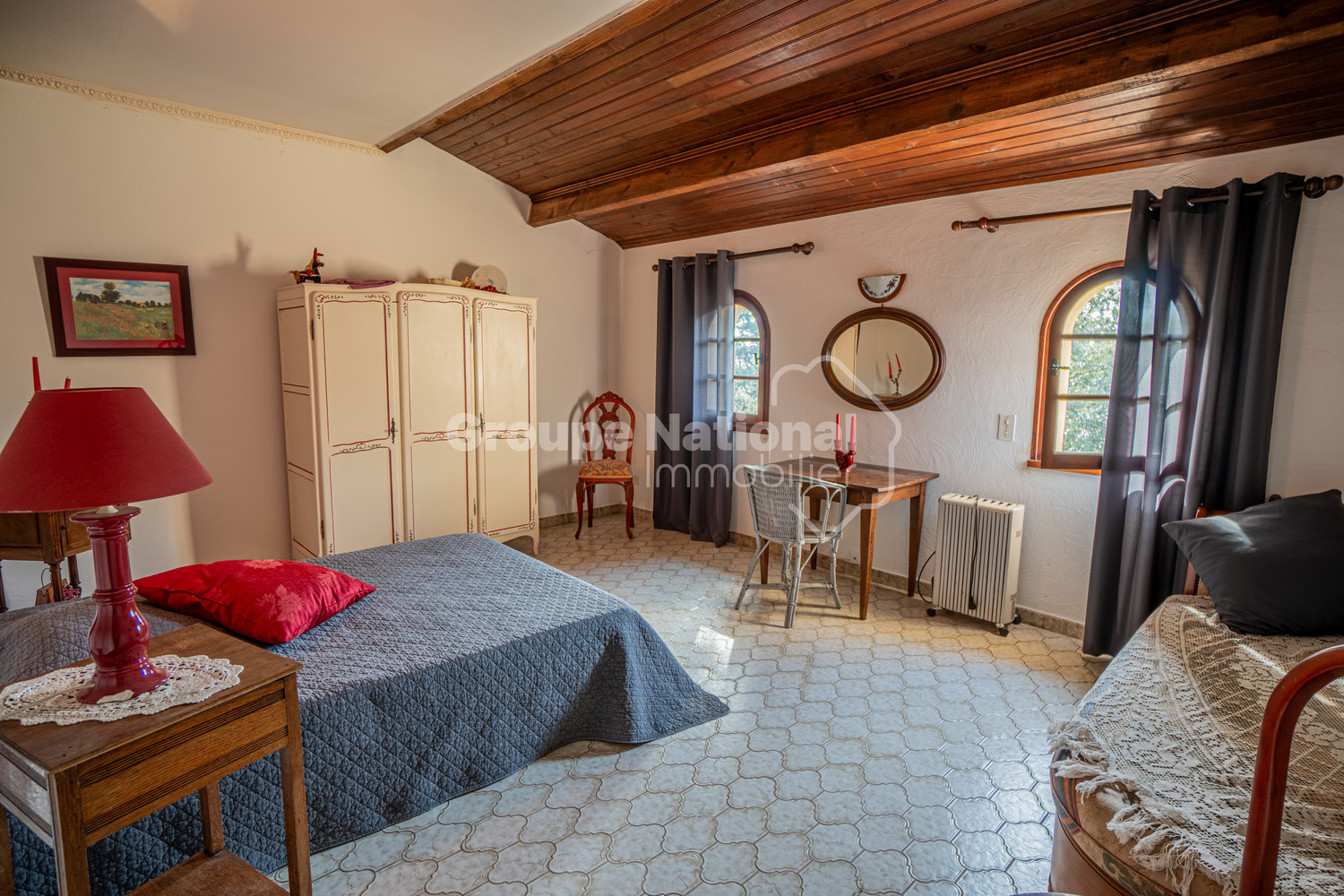 
                                                Vente
                                                 Grande maison familiale à Uchaux