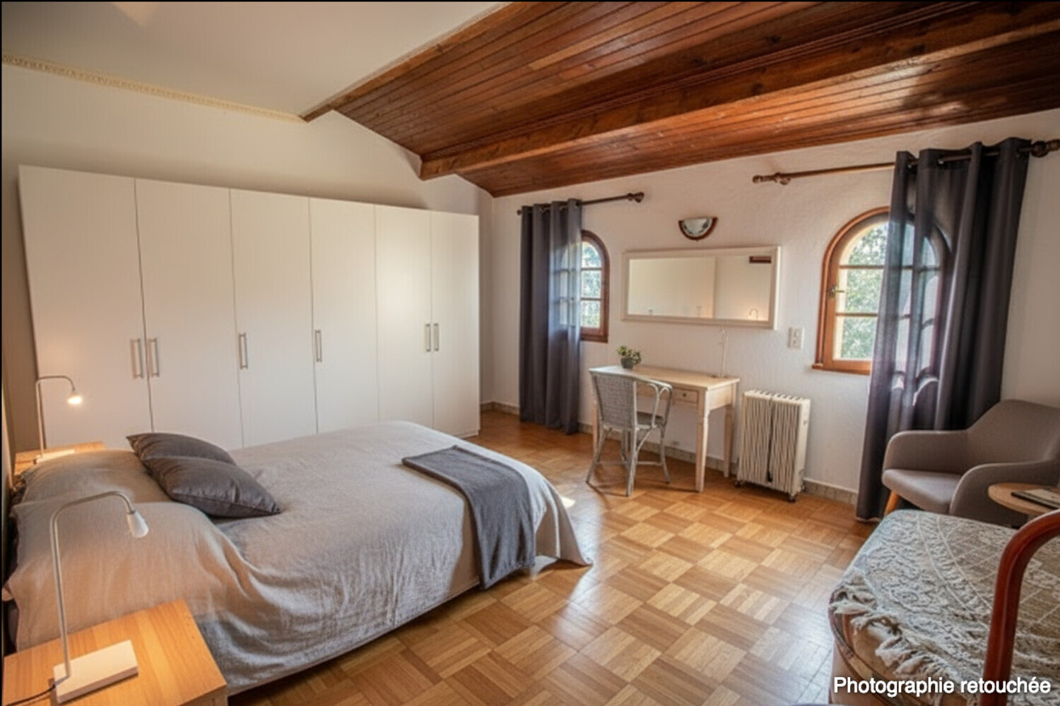 
                                                Vente
                                                 Grande maison familiale à Uchaux