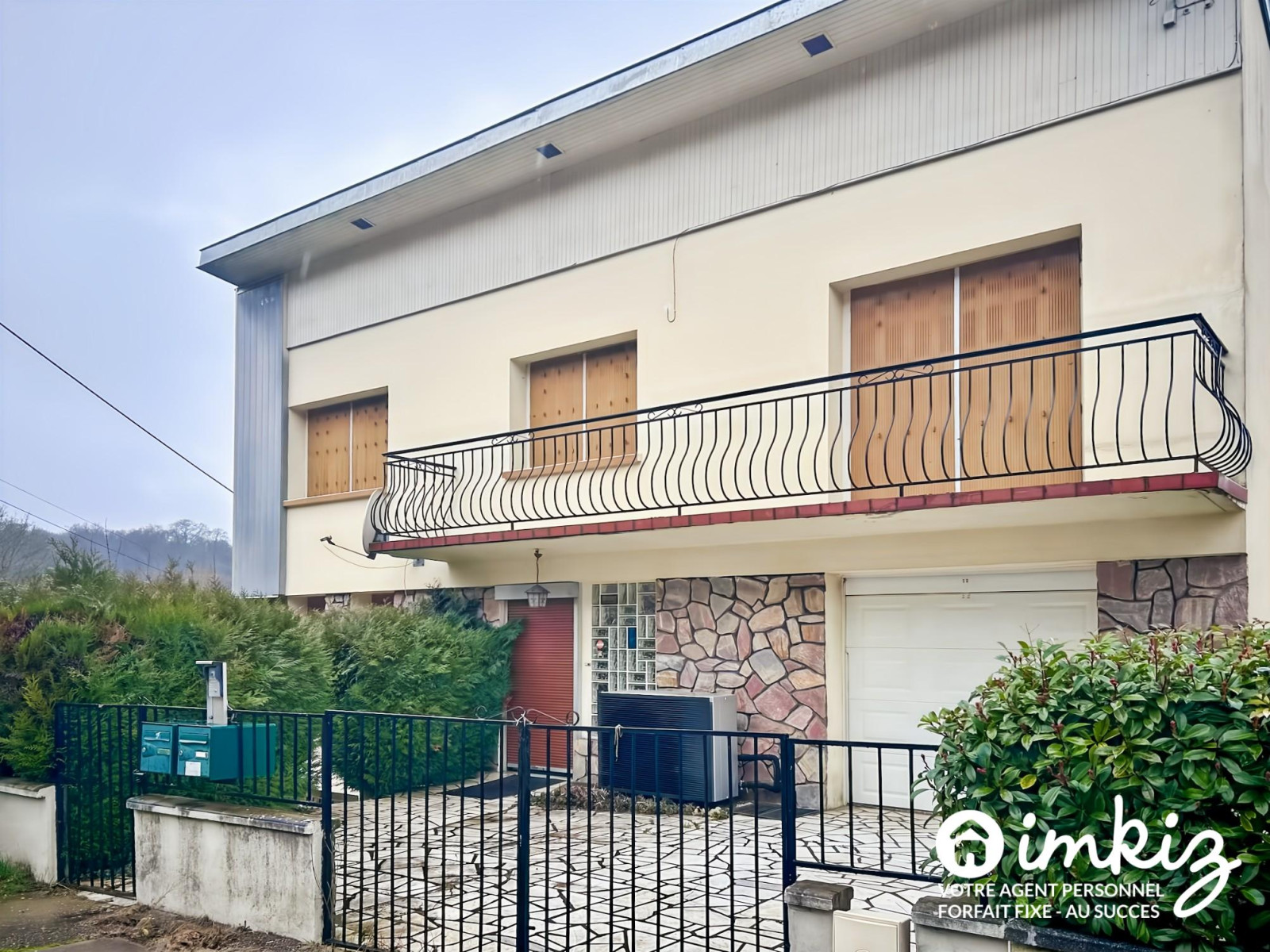 
                                                Vente
                                                 Grande maison familiale, entre forêt et ville