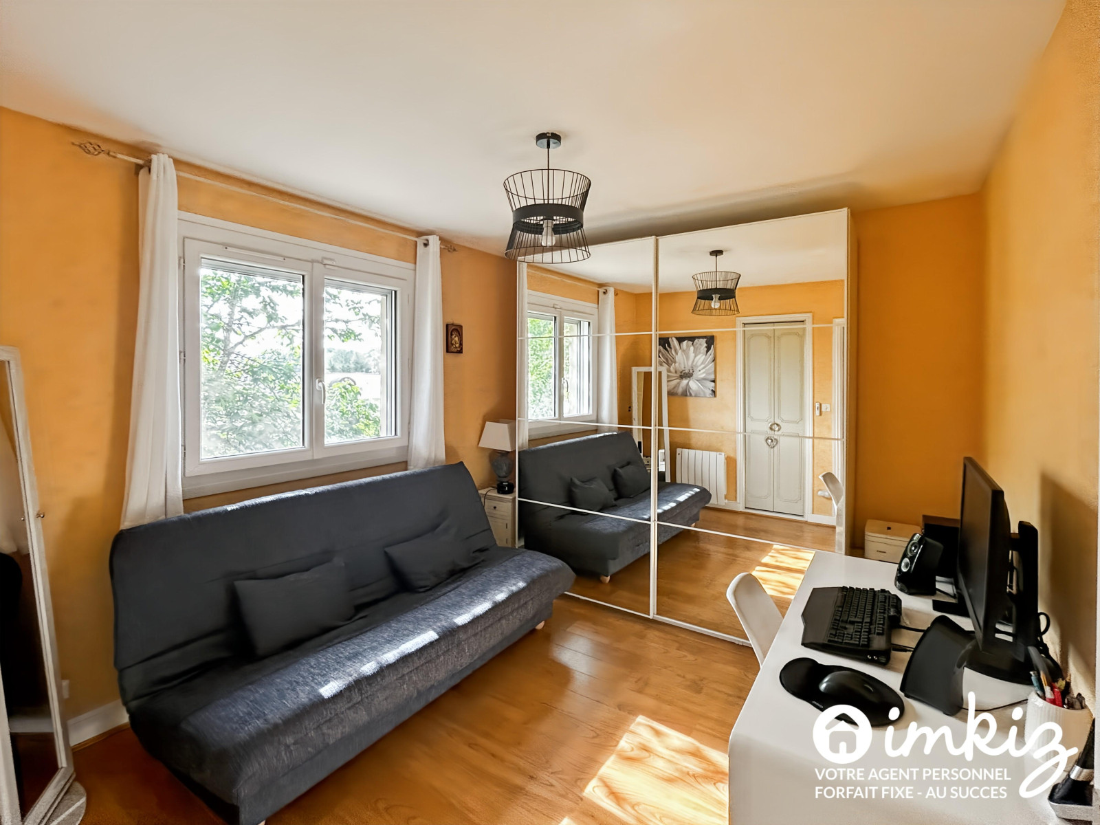 
                                                Vente
                                                 Grande maison  familiale idéalement située