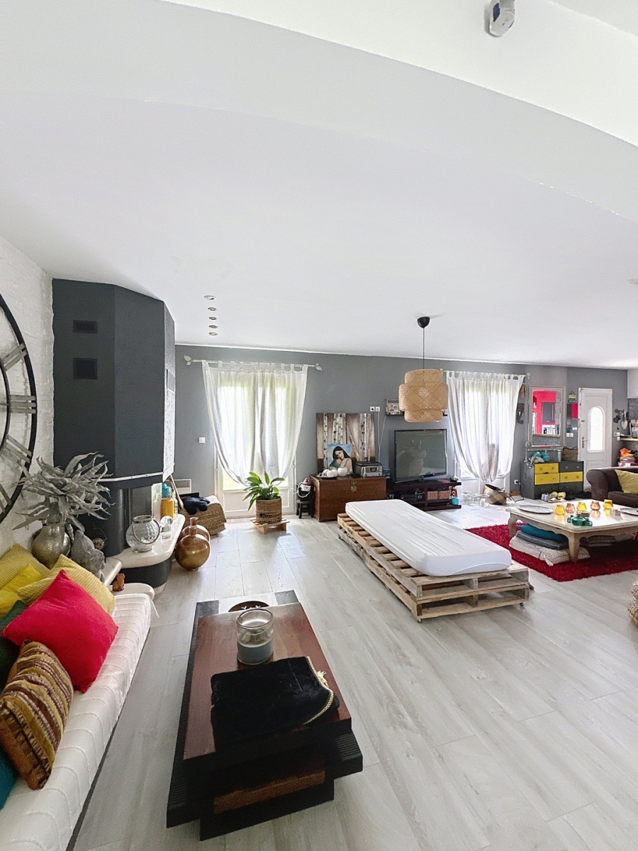 
                                                Vente
                                                 Grande maison familiale JOIGNY
