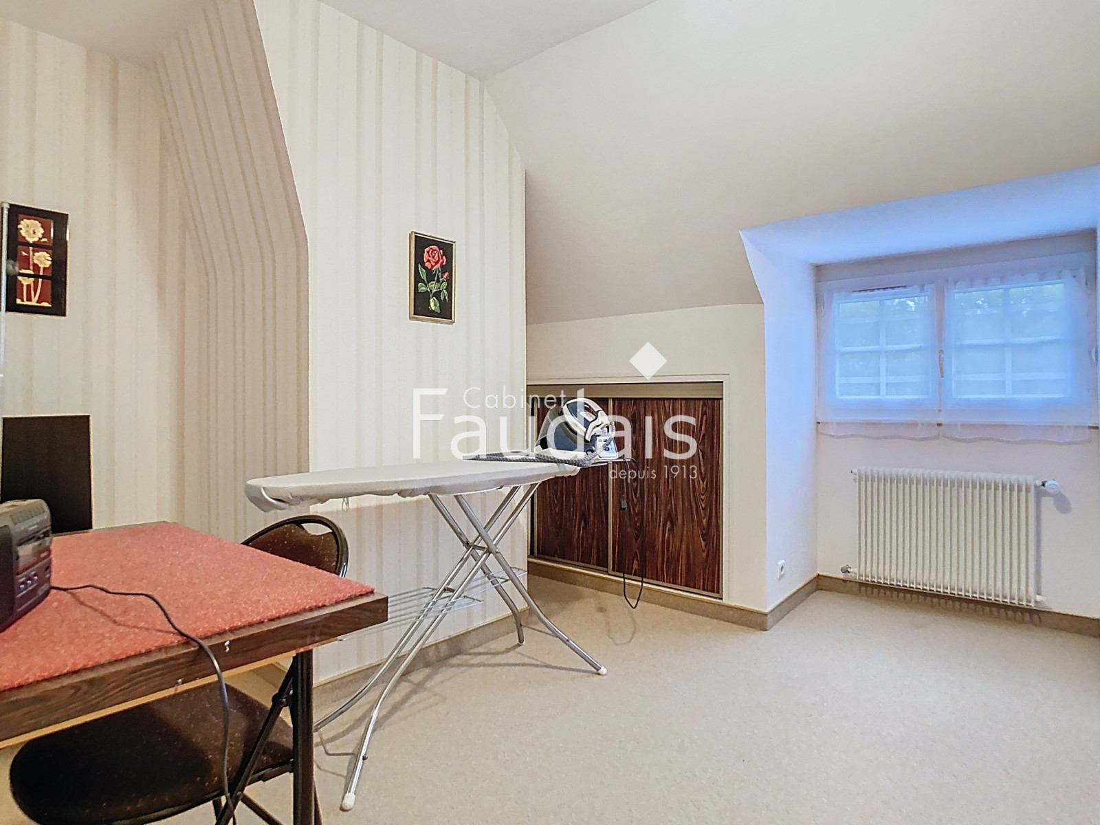 
                                                Vente
                                                 GRANDE MAISON FAMILIALE LUMINEUSE 6 CHAMBRES