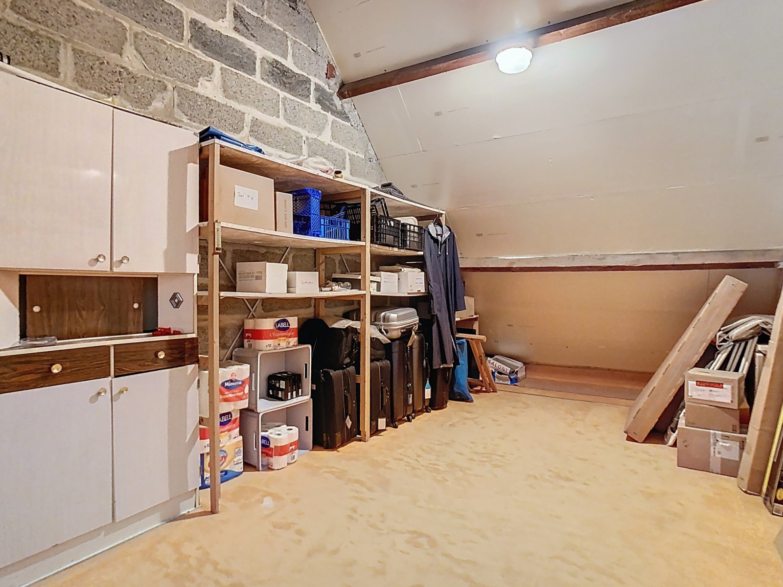 
                                                Vente
                                                 GRANDE MAISON FAMILIALE LUMINEUSE 6 CHAMBRES