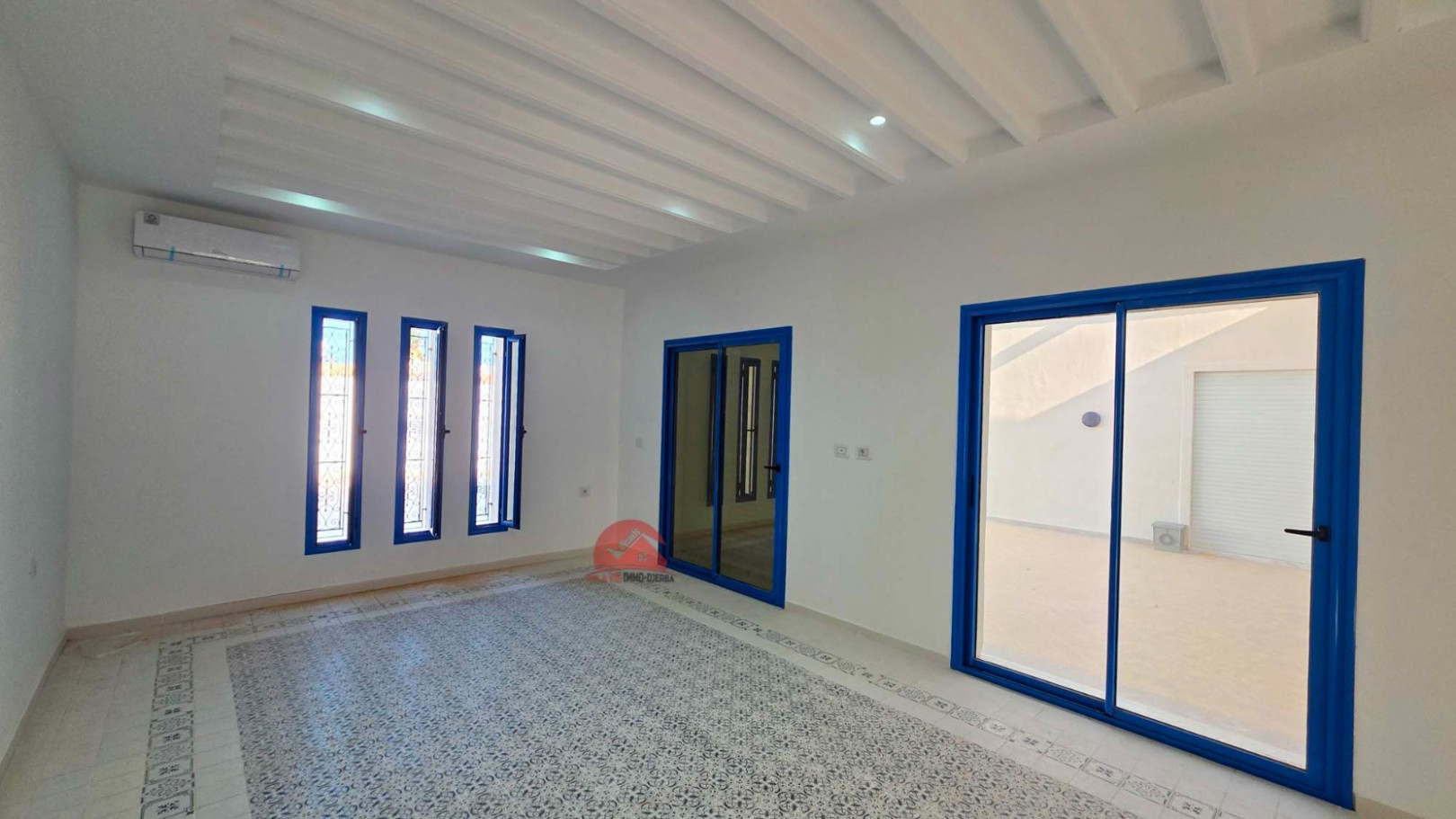 
                                                Vente
                                                 Grande maison plain pied à Djerba Ghizen ZA