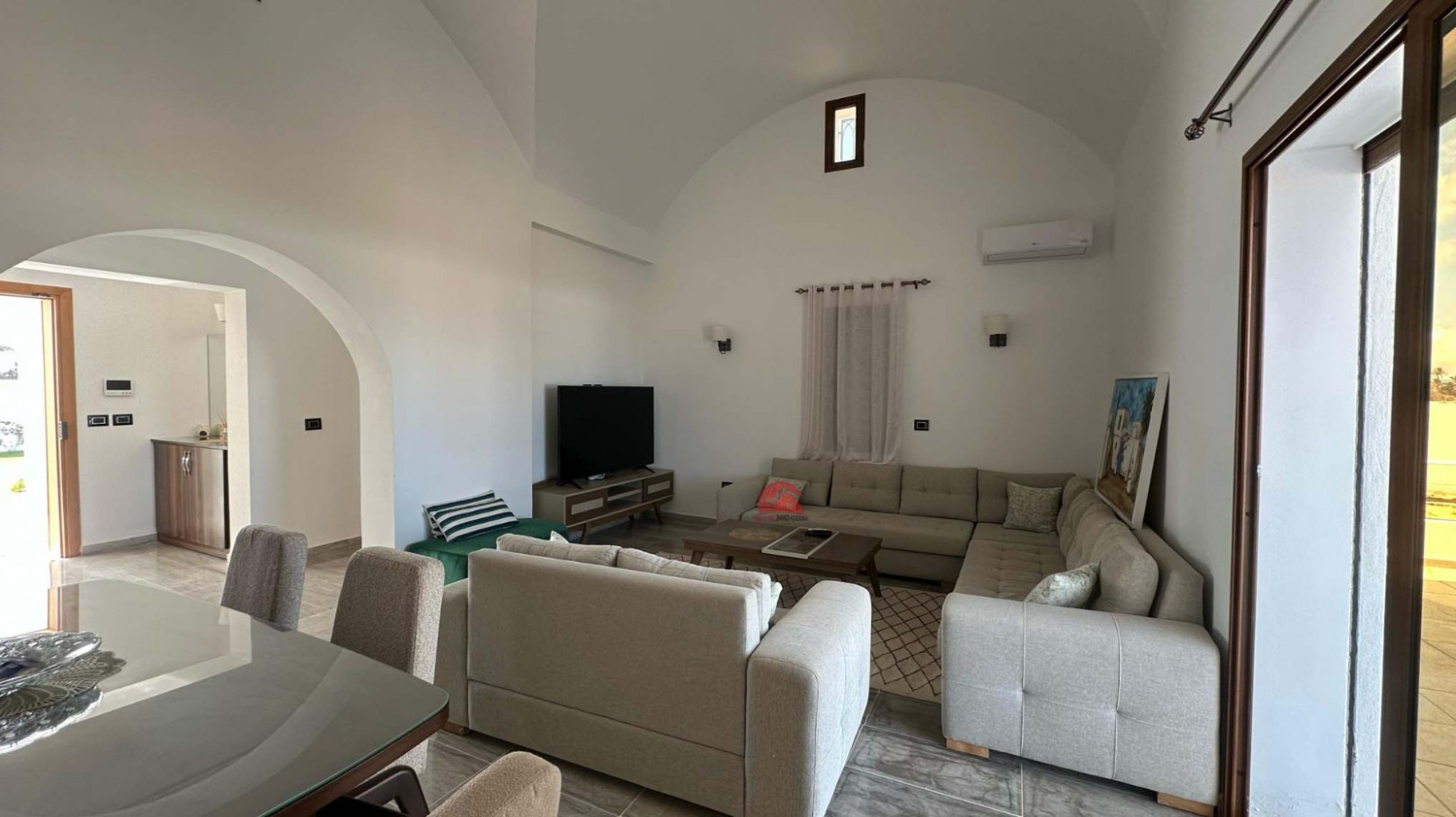 
                                                Vente
                                                 GRANDE MAISON SUR MEZRAYA DJERBA EN TUNISIE