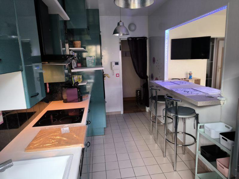 
                                                Location
                                                 Grandes chambres en colocation dans bel appart