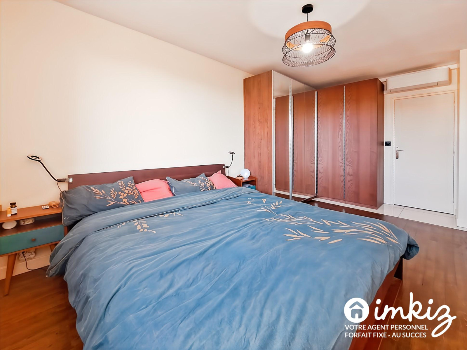 
                                                Vente
                                                 Gratte ciel - T3 70 m² avec balcon, DPE C