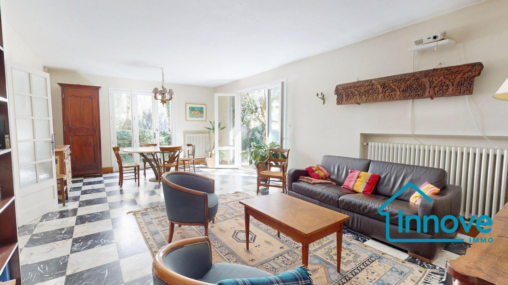 
                                                Vente
                                                 GUILHEMERY - Maison familiale