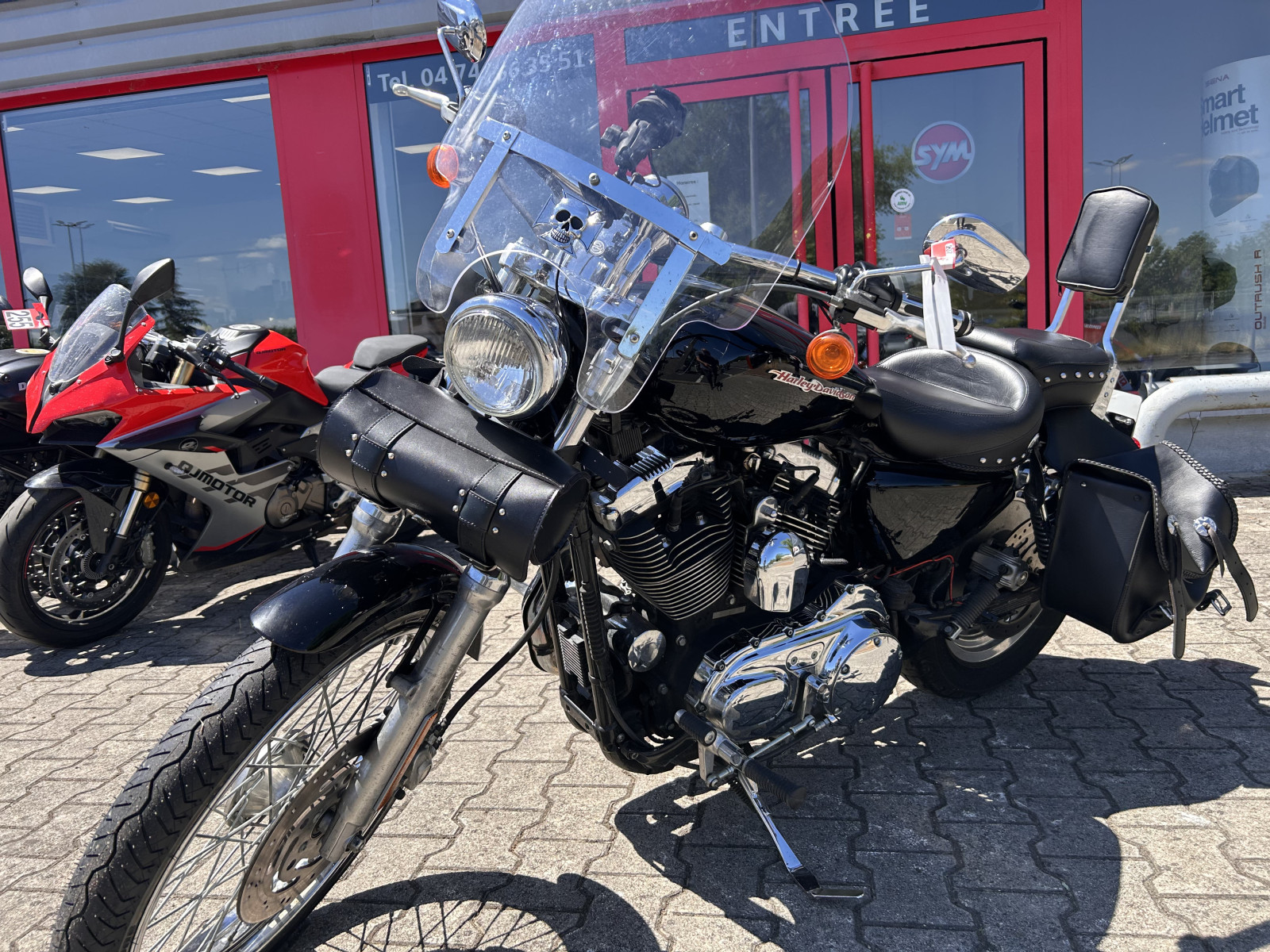 
                                                Moto - Scooter
                                                 Harley-Davidson 😉 HARLEY DAVIDSON – XL 1200 – BON ÉTAT / GARANTIE /GPS -VALISES- FAIBLE KM      31 811 KMS😉 2026