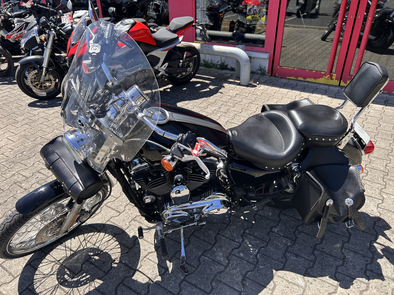 
                                                Moto - Scooter
                                                 Harley-Davidson 😉 HARLEY DAVIDSON – XL 1200 – BON ÉTAT / GARANTIE /GPS -VALISES- FAIBLE KM      31 811 KMS😉 2026