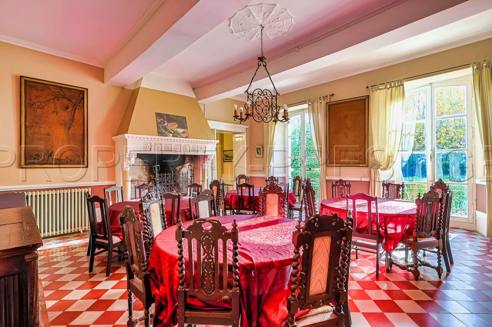 
                                                Vente
                                                 HAUTE GARONNE CHATEAU 17ème EVENEMENTIEL MARIAGES