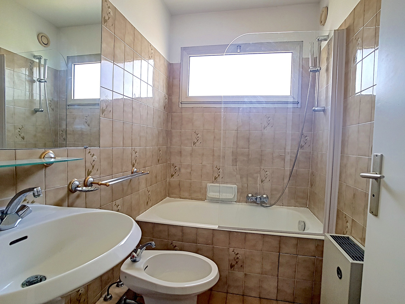 
                                                Location
                                                 Hauteurs de Cimiez - Studio vide de 32 m2 terrasse