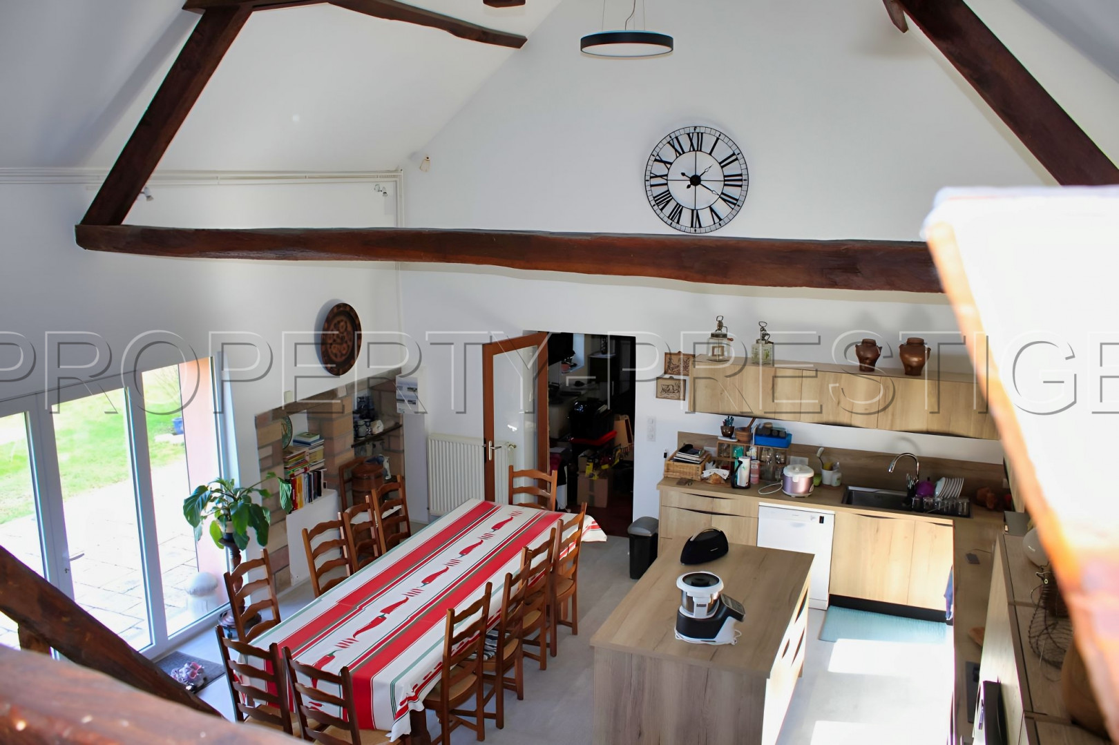 
                                                Vente
                                                 Havre de paix en Bourbonnais : Villa d'exception à saisir